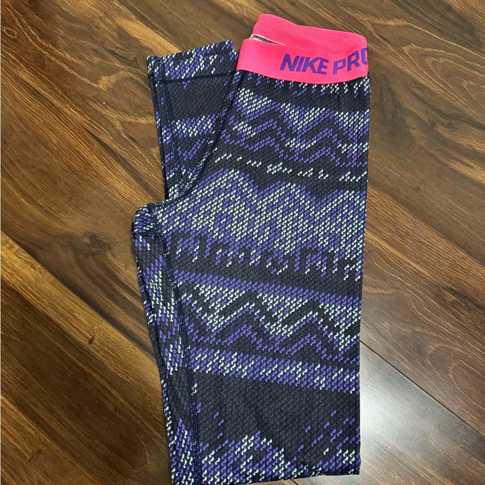 Nike Pro Patterned Leggings